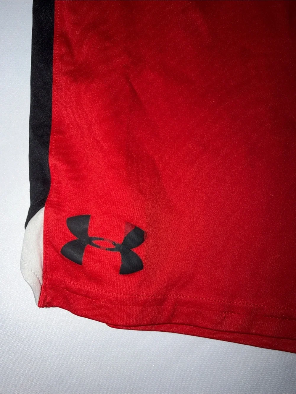 Under Armour Red Athletic Shorts Youth Boy's Size Medium